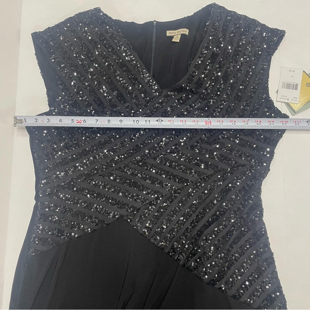 Maya Brooke Formal Evening Gown Dress. Size 18. NEW. Asymmetrical. Elegant. - Picture 14 of 16